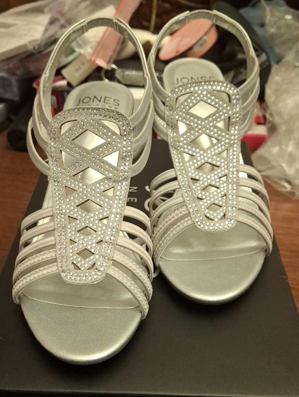 Jones New York Silver Strappy Dress Sandals Crystal Accent 7.5M New